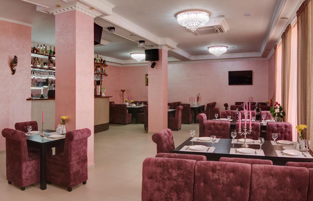 Felisa Hotel คาร์คิฟ ภายนอก รูปภาพ